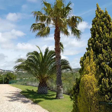 Holiday home Charmante Mit 4 Schlafzimmer, Wlan Und Zentralheizung Santa Barbara de Nexe
