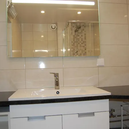 Charmante Mit 4 Schlafzimmer, Wlan Und Zentralheizung Holiday home Santa Barbara de Nexe