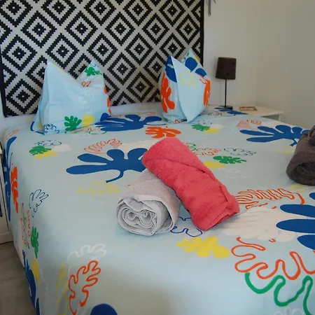 Casa vacanze Charmante Mit 3 Schlafzimmer Und Blick Zum Santa Bárbara de Nexe