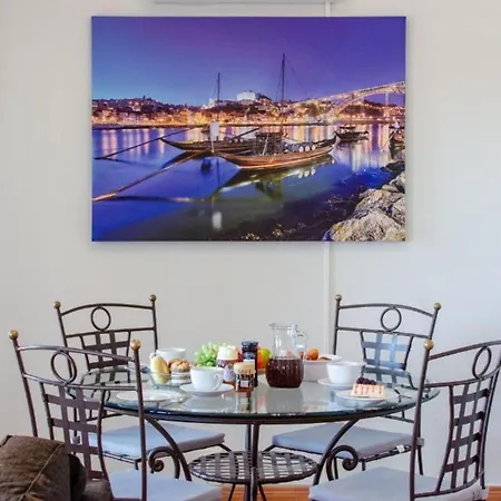 Charmante Mit 3 Schlafzimmer Und Blick Zum * Santa Bárbara de Nexe