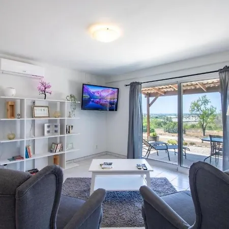 Charmante Mit 3 Schlafzimmer Und Blick Zum