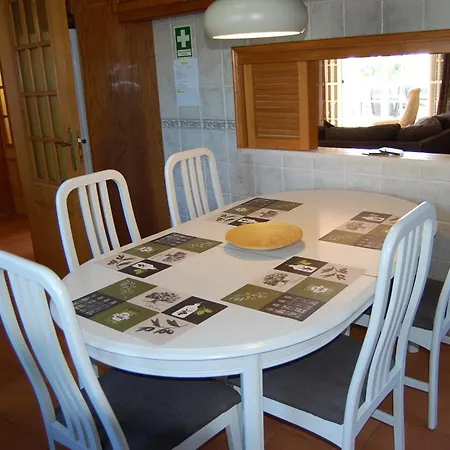 Charmante Mit 3 Schlafzimmer Und Blick Zum * Santa Bárbara de Nexe