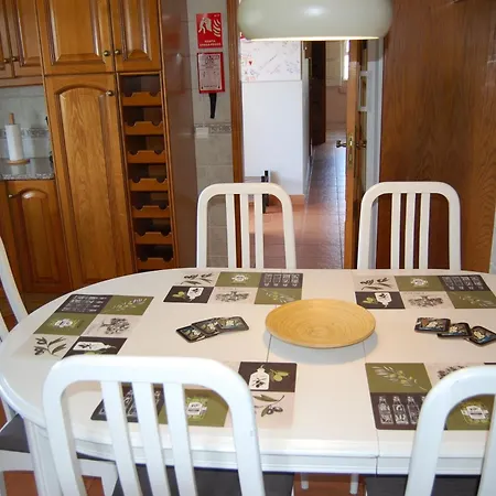 Charmante Mit 3 Schlafzimmer Und Blick Zum * Santa Bárbara de Nexe