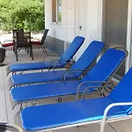 Charmante Mit 3 Schlafzimmer Und Blick Zum * Santa Bárbara de Nexe