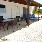 Charmante Mit 3 Schlafzimmer Und Blick Zum Santa Bárbara de Nexe